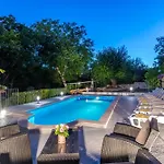 Marija, A Charming Pet Friendly Amidst Nature Holiday home *