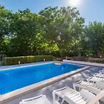 Marija, A Charming Pet Friendly Amidst Nature Holiday home