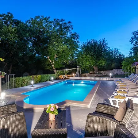 Marija, A Charming Pet Friendly Amidst Nature בית נופש *