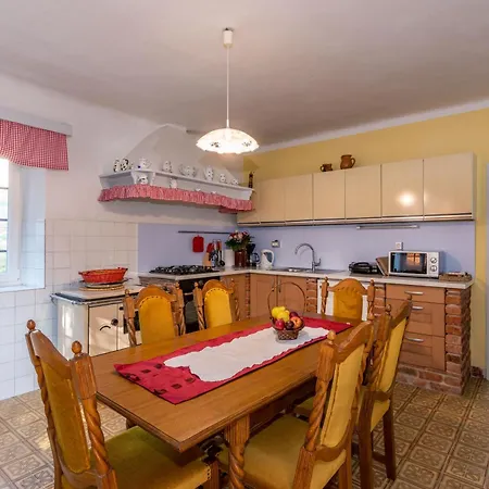 Marija, A Charming Pet Friendly Amidst Nature Susnjevica