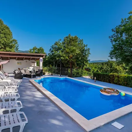 בית נופש Marija, A Charming Pet Friendly Amidst Nature *